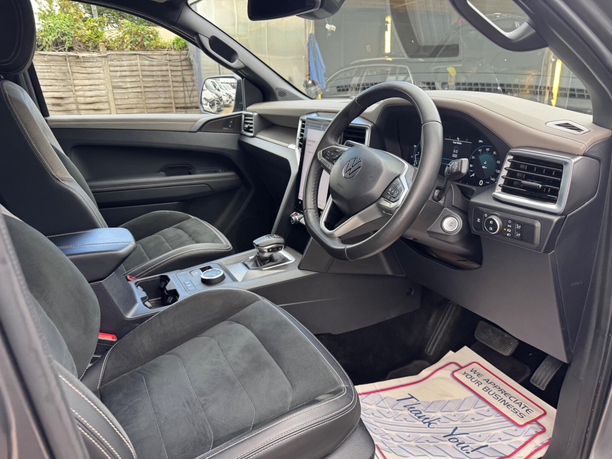 Volkswagen Amarok view 24