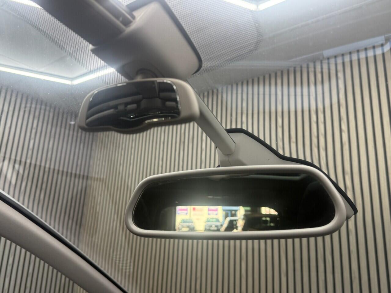 Citroen Grand C4 Spacetourer view 27