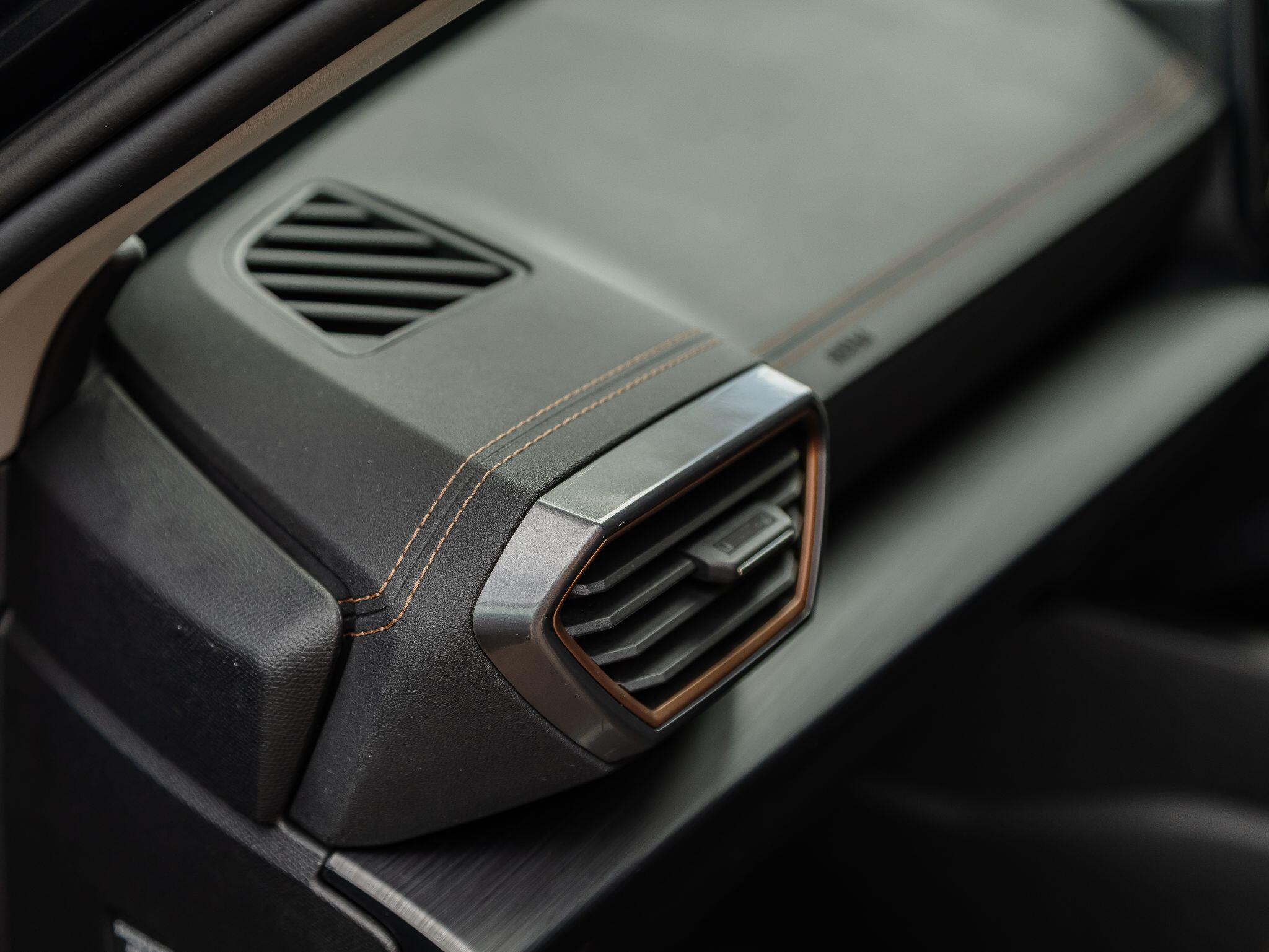 Cupra Formentor view 18