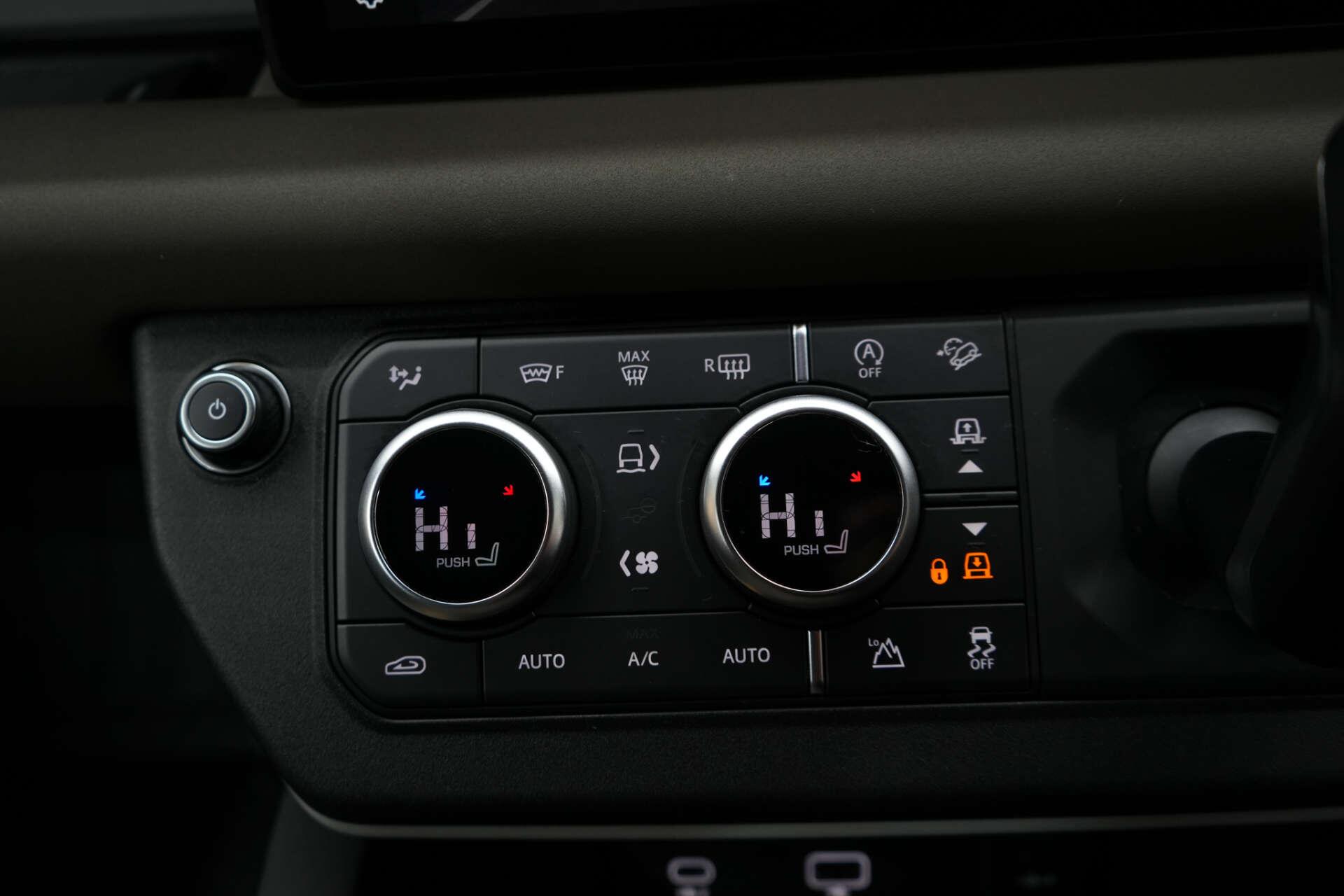 Land Rover Defender view 28