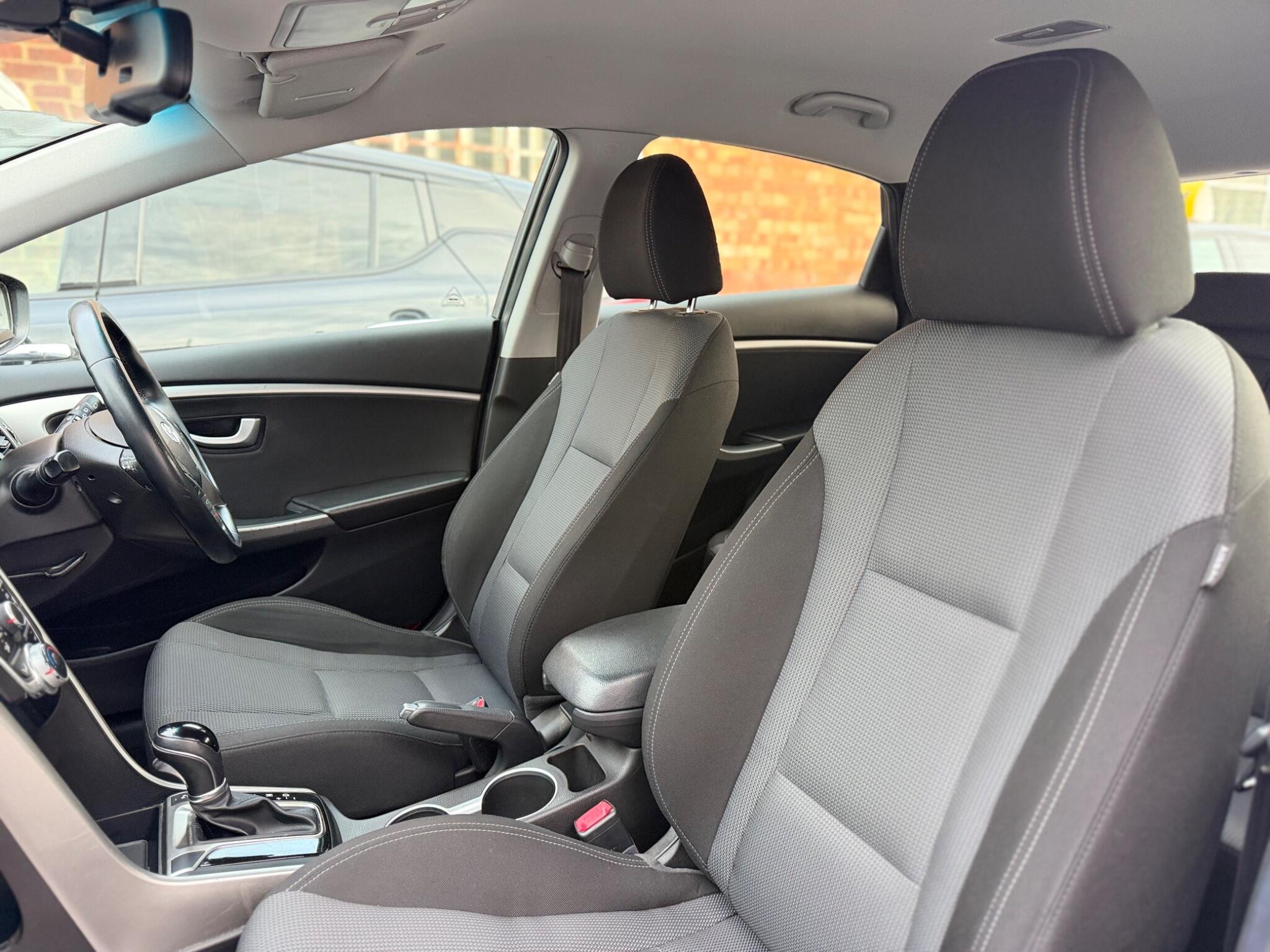 Hyundai i30 view 13