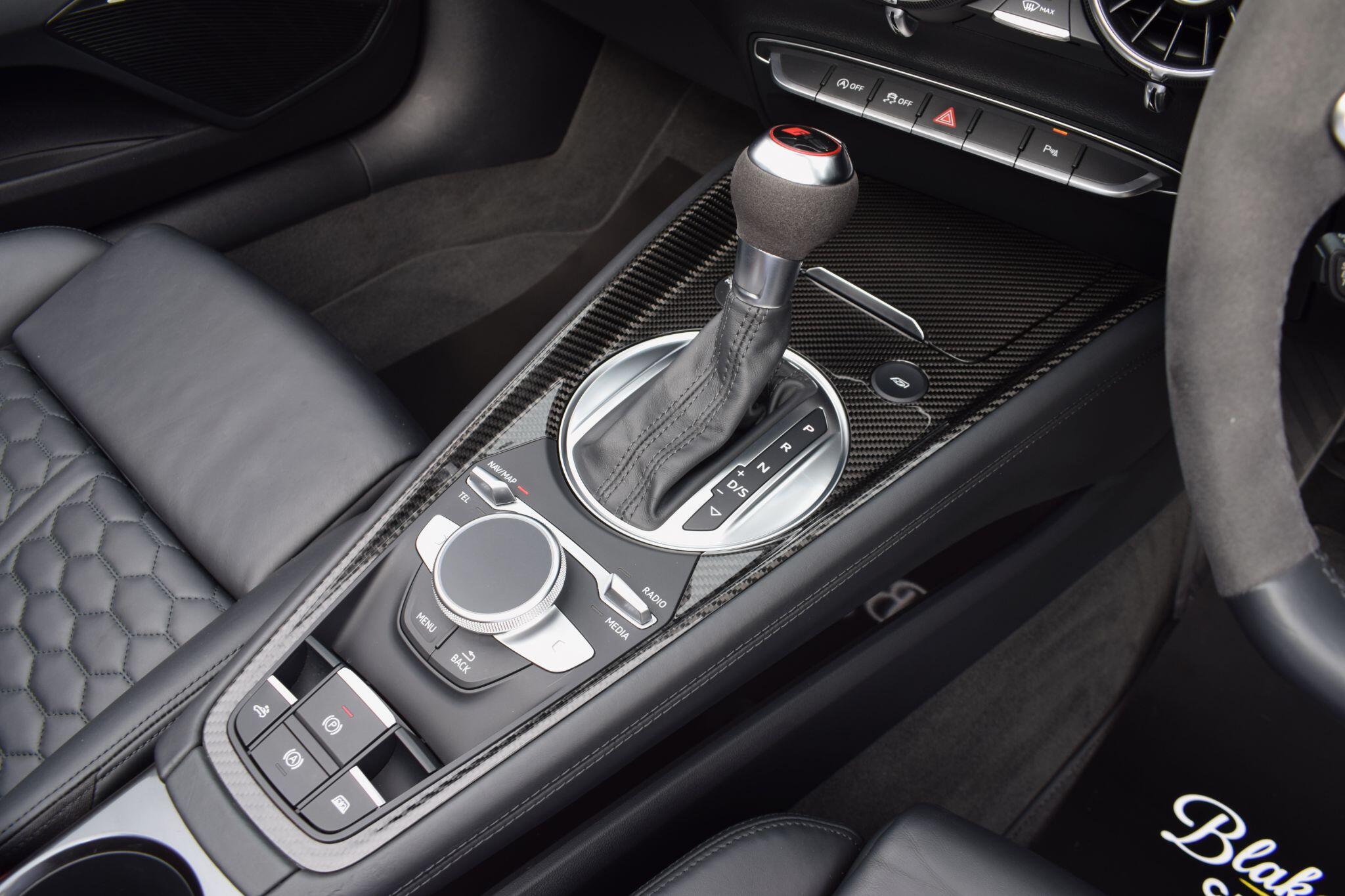 Audi TT RS view 14
