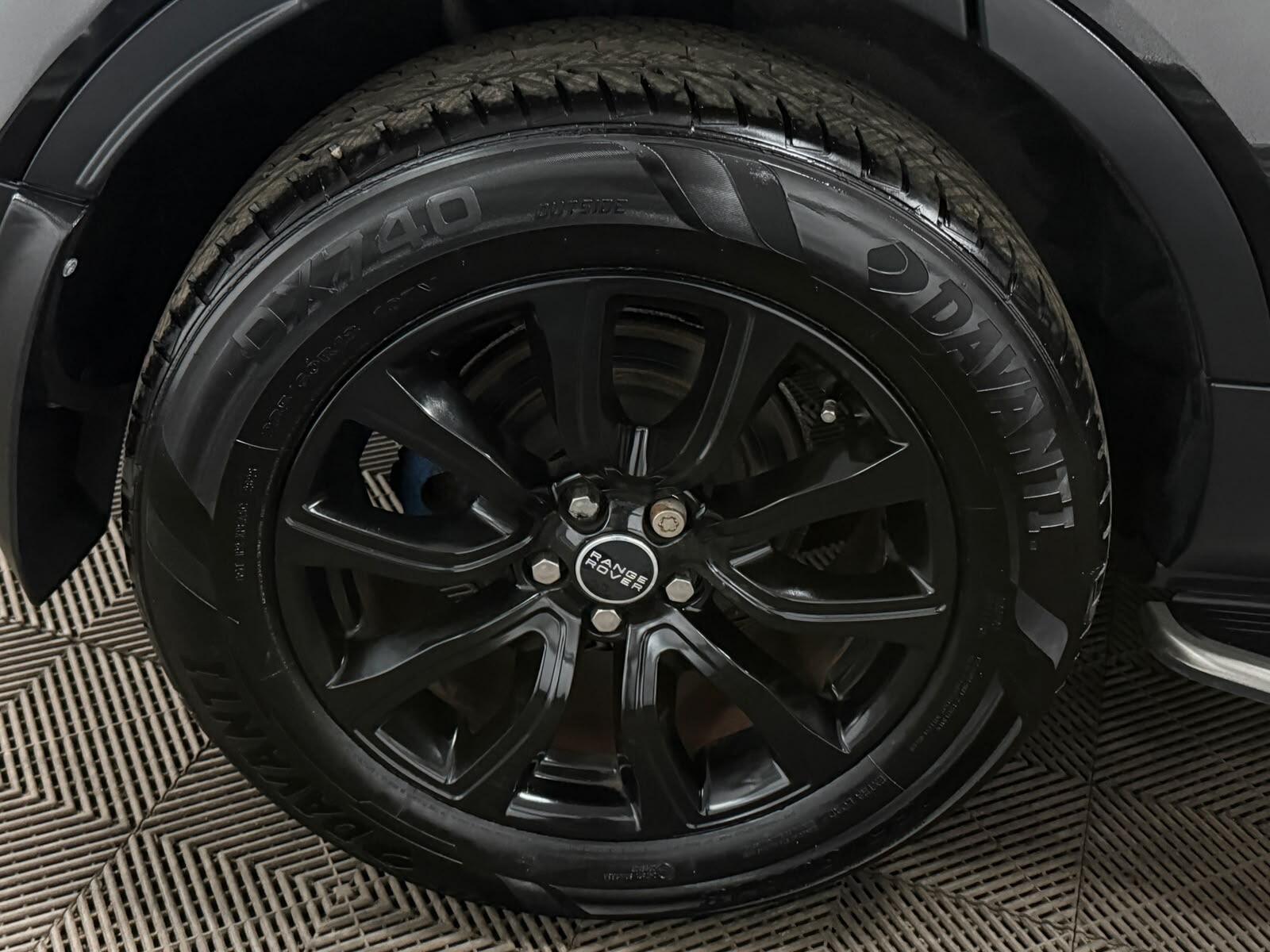 Land Rover Range Rover Evoque view 26