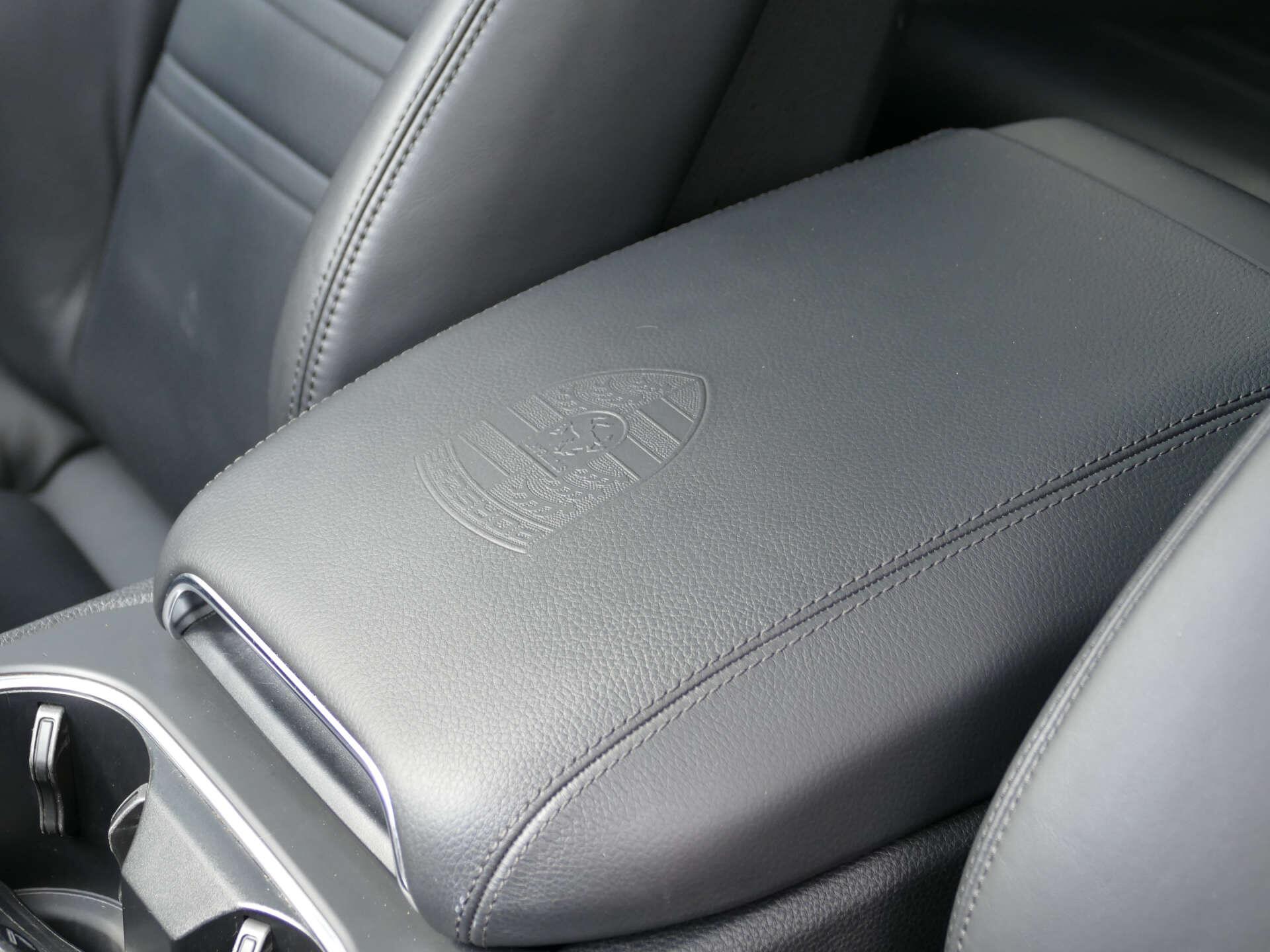 Porsche Cayenne view 49