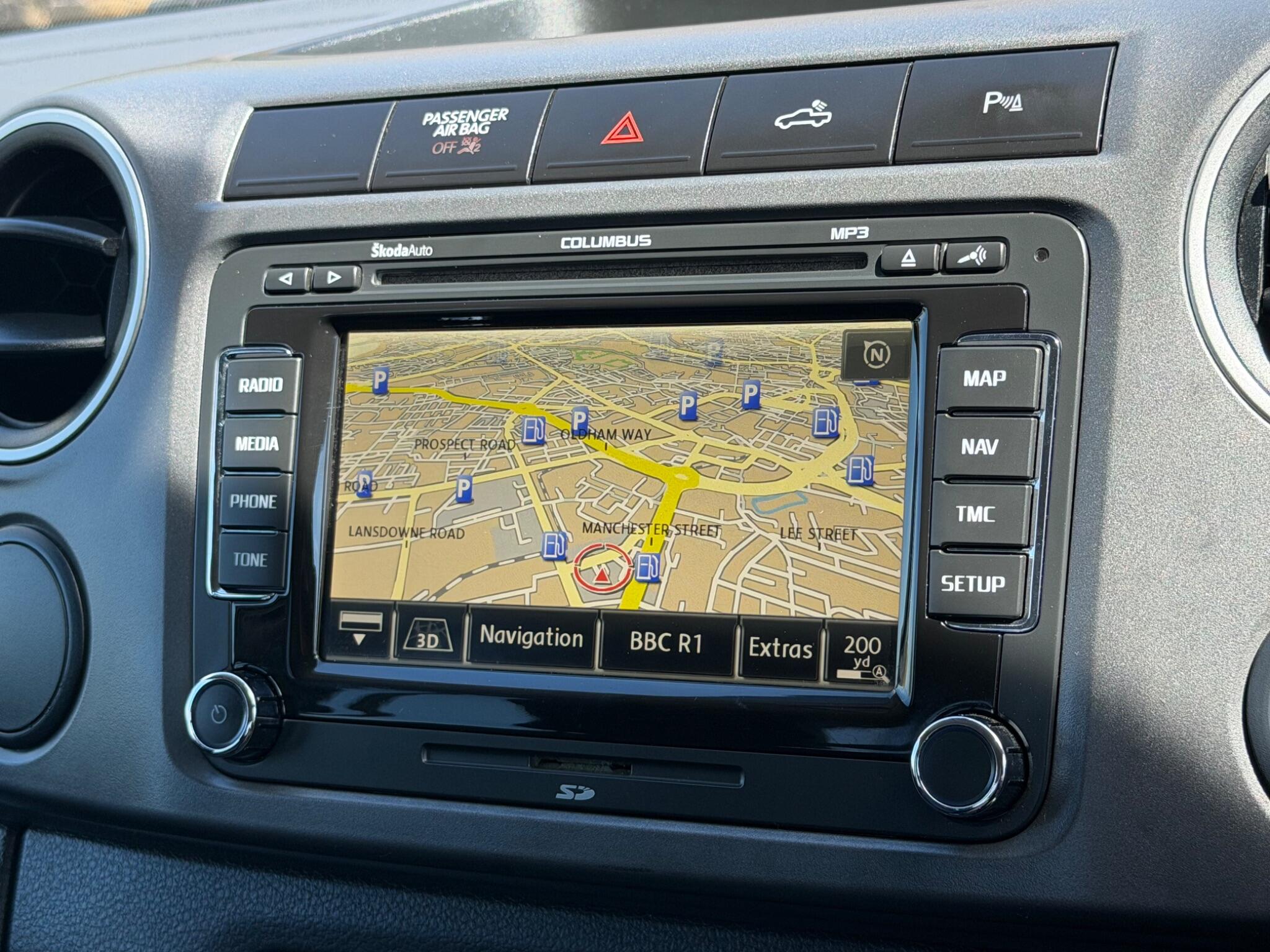 Volkswagen Amarok view 28