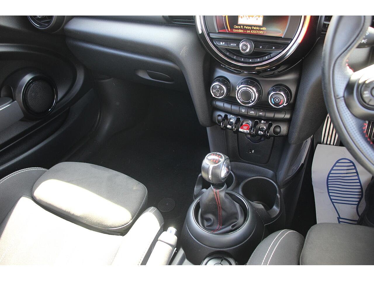 Mini Cooper view 23