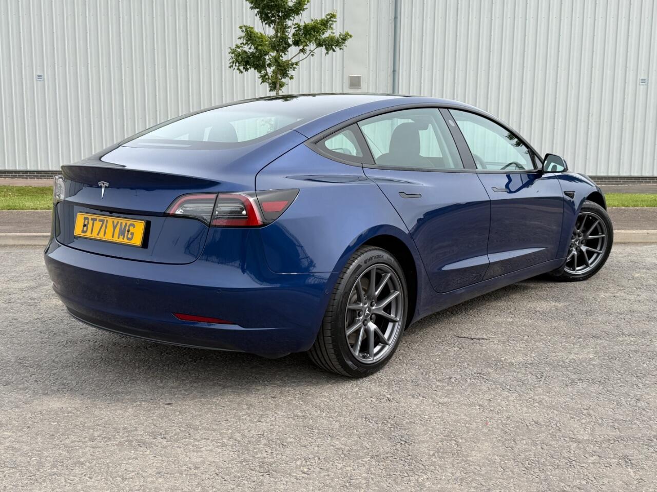 Tesla Model 3 view 8