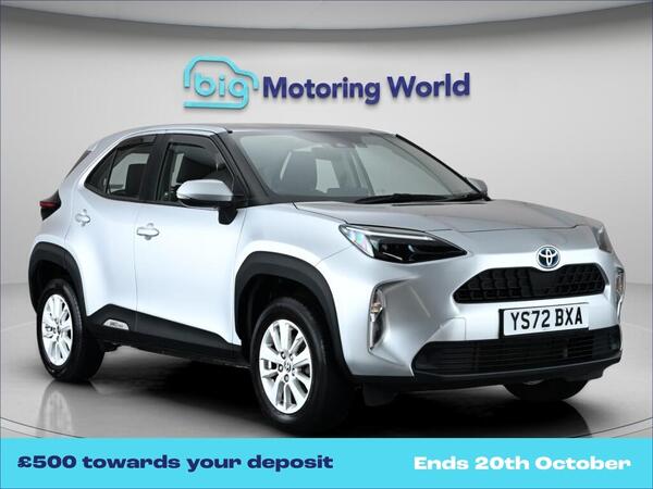 Silver 2022 Toyota Yaris Cross Estate Front-wheel drive Automatic