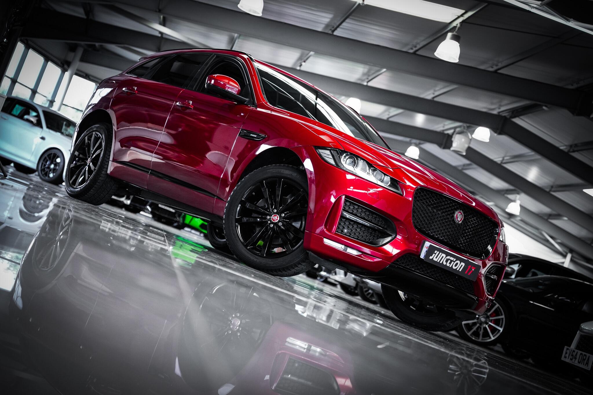 Jaguar F-Pace view 8