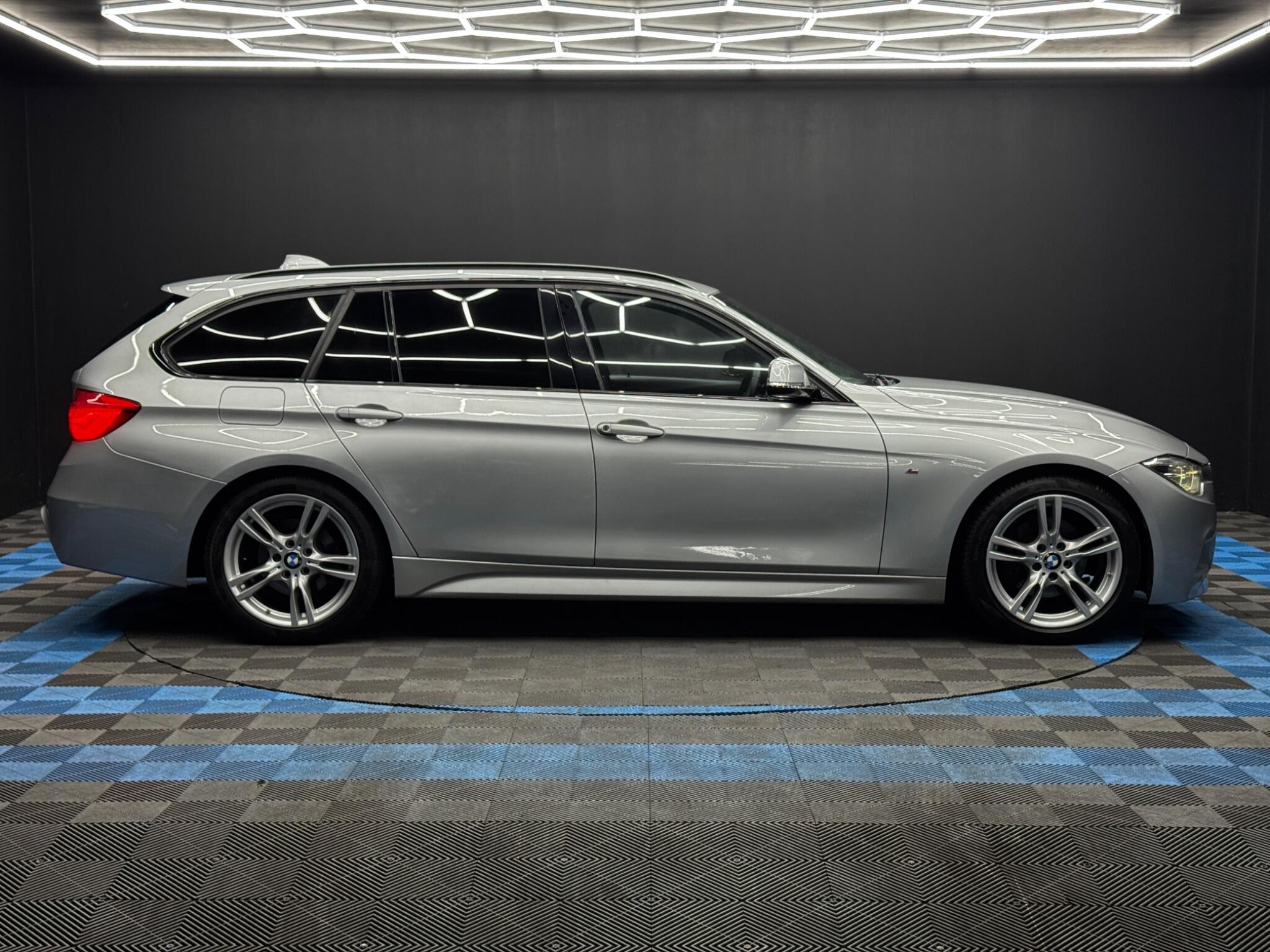 BMW 3 Series view 4