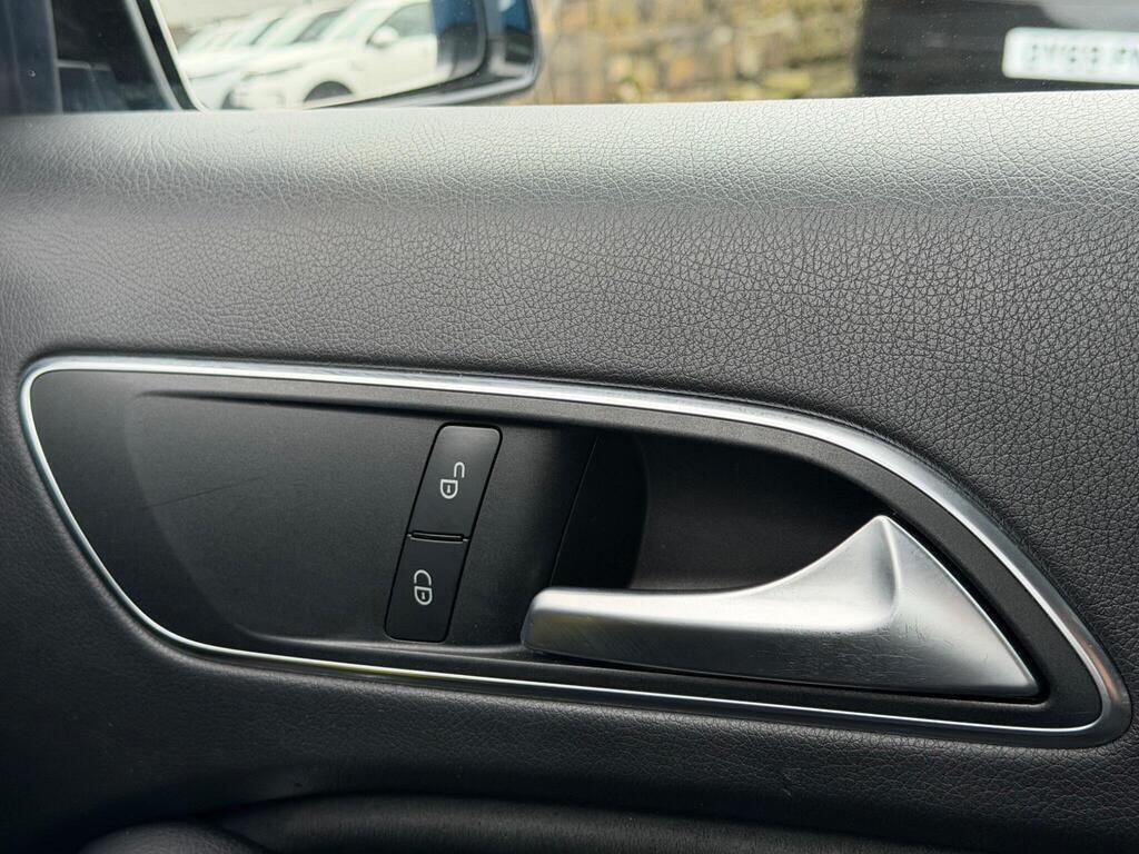 Mercedes-Benz A-Class view 18