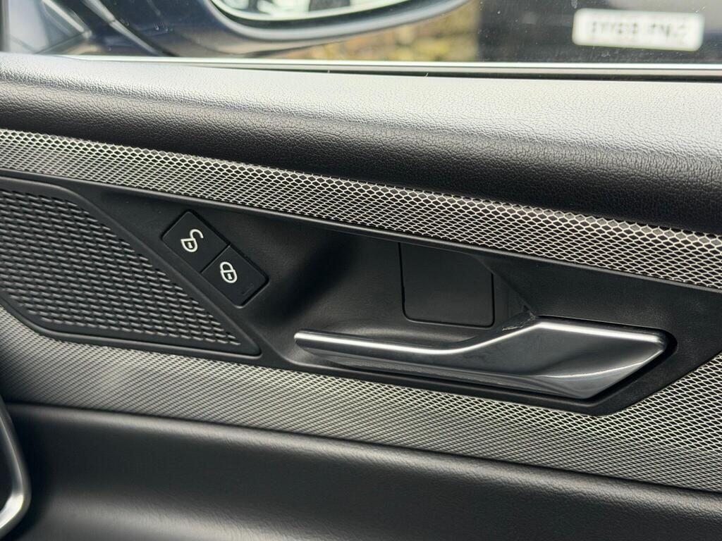 Jaguar XE view 49