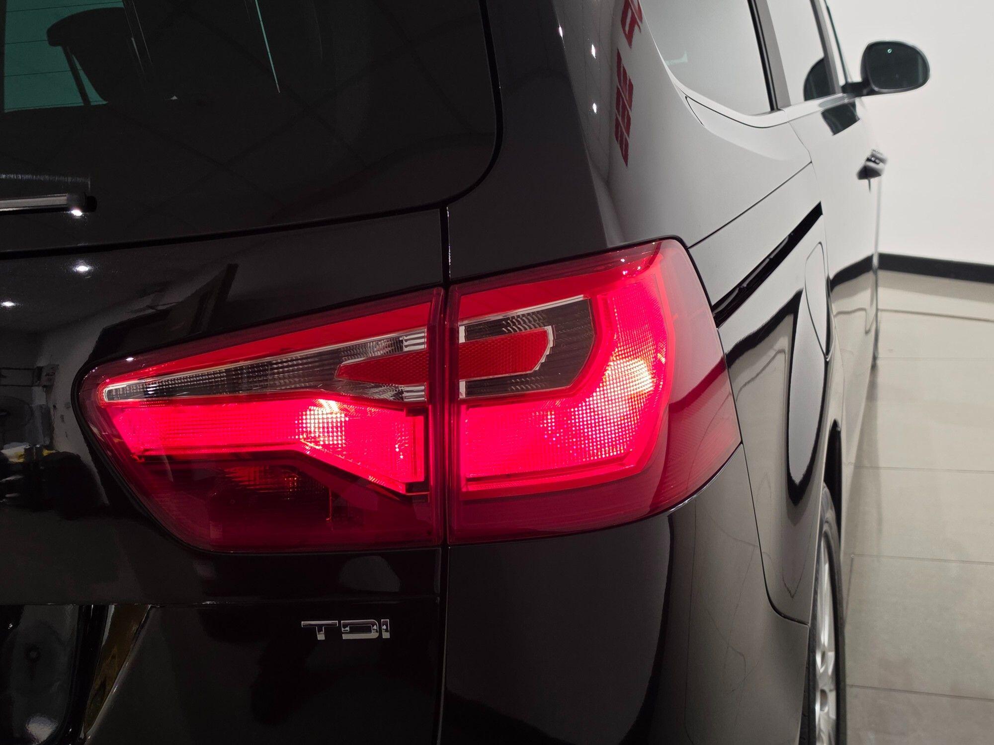 Seat Alhambra view 18