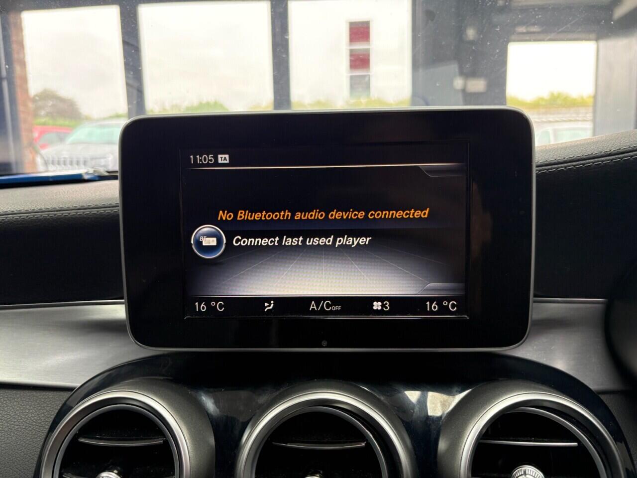 Mercedes-Benz C-Class view 25