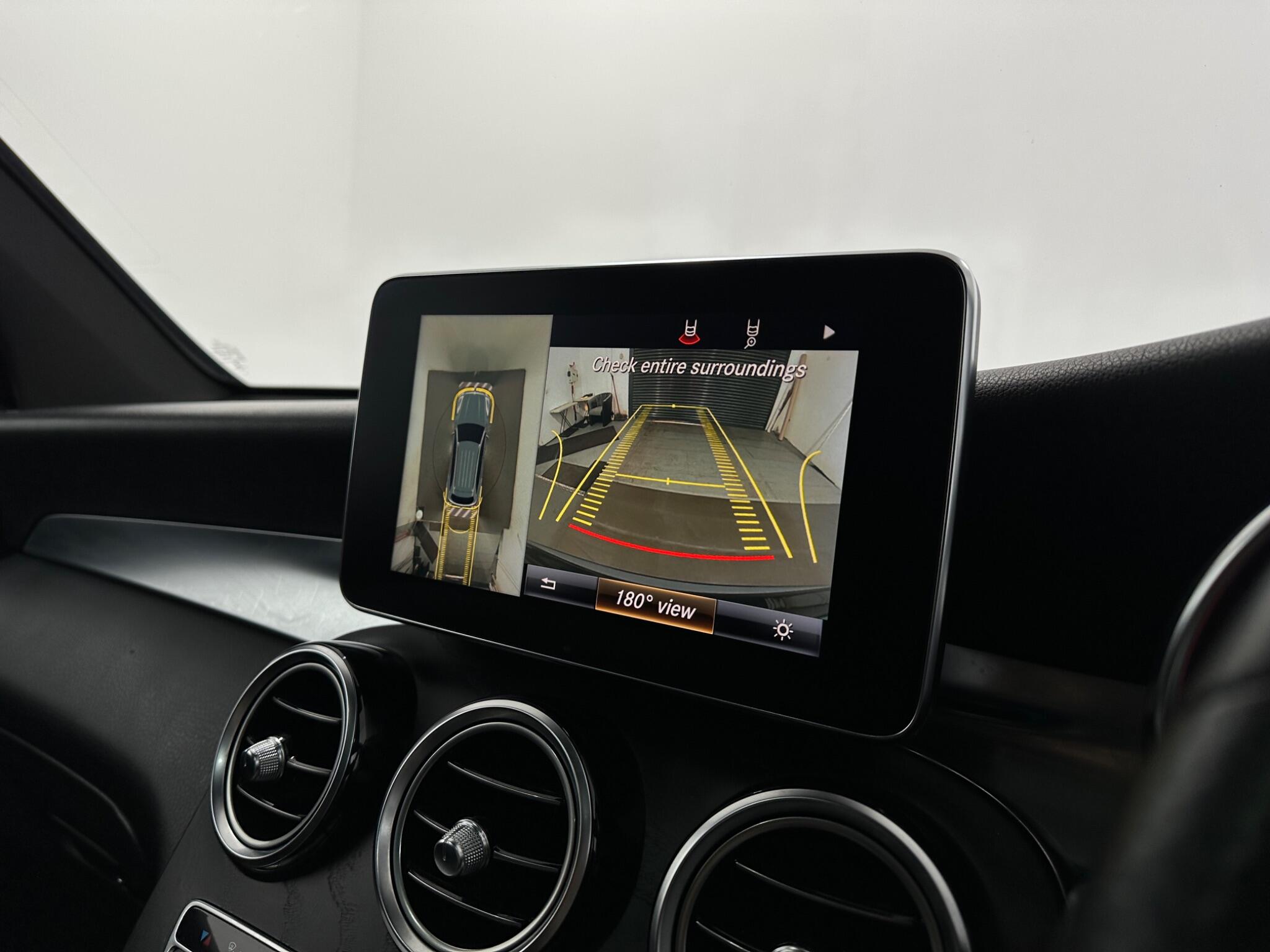 Mercedes-Benz GLC view 25