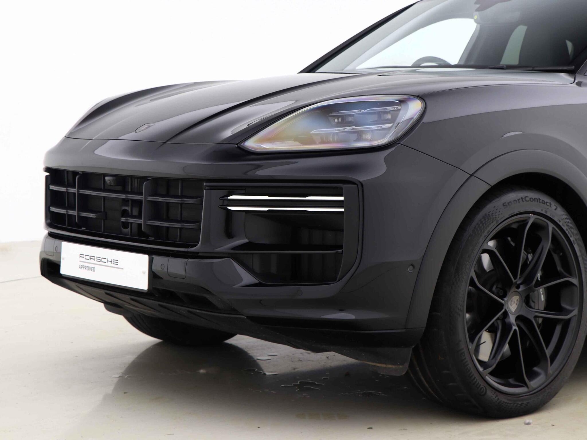 Porsche Cayenne view 15
