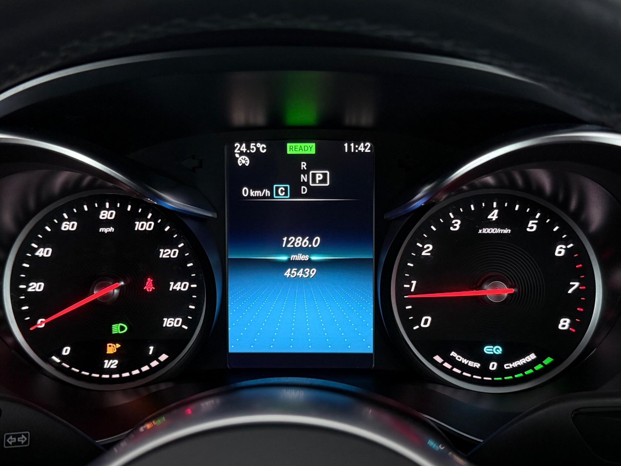 Mercedes-Benz C-Class view 18