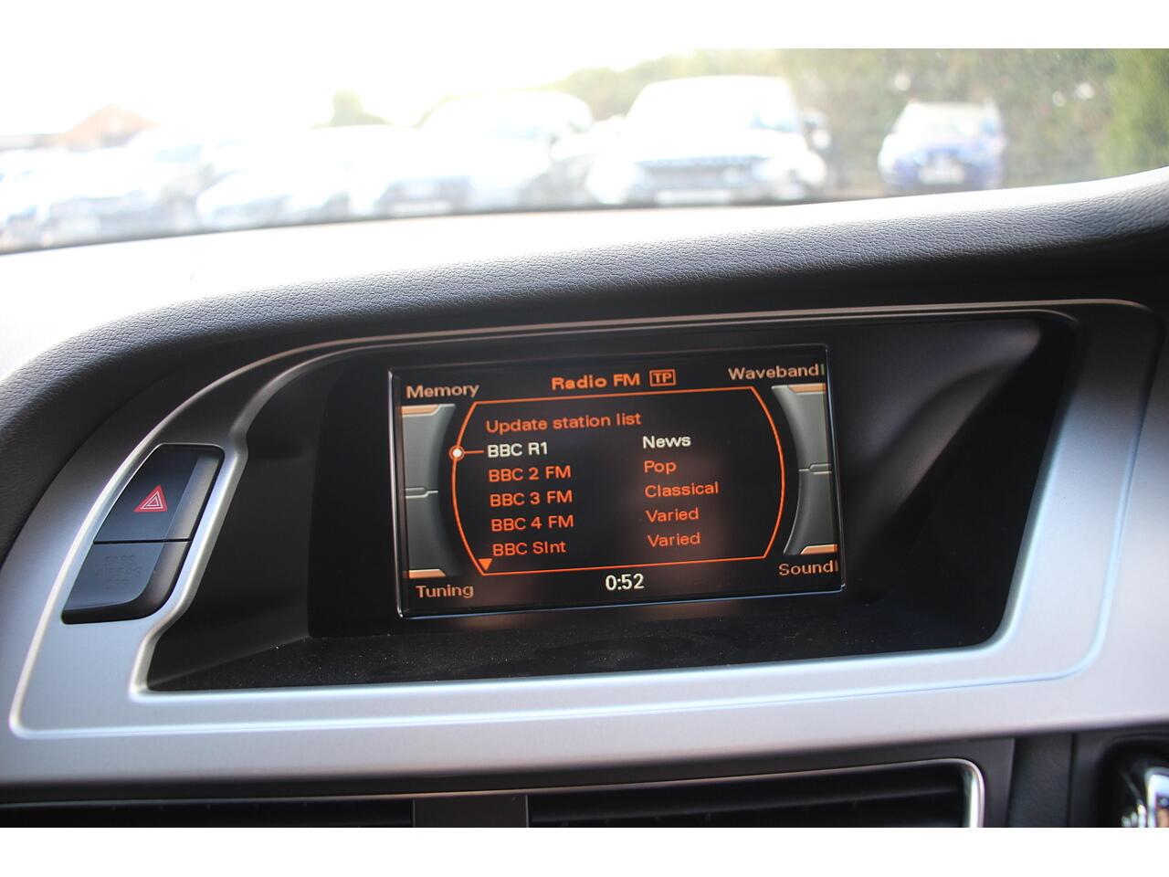 Audi A4 view 16