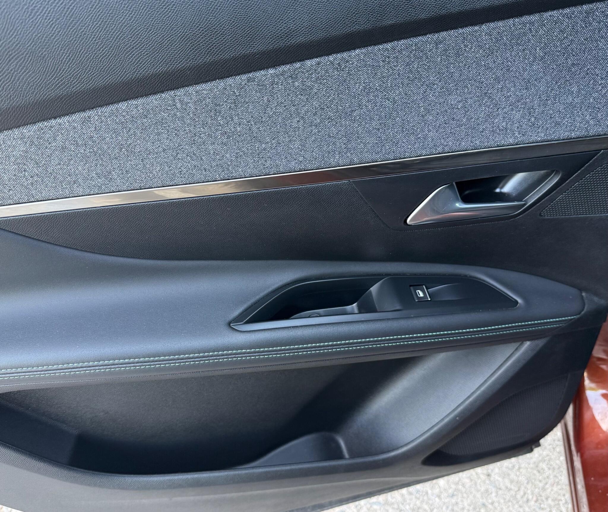 Peugeot 5008 view 20