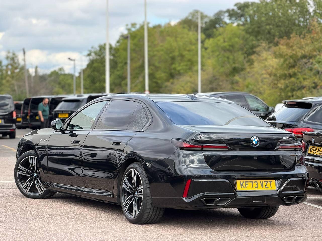 BMW 7 Series view 86