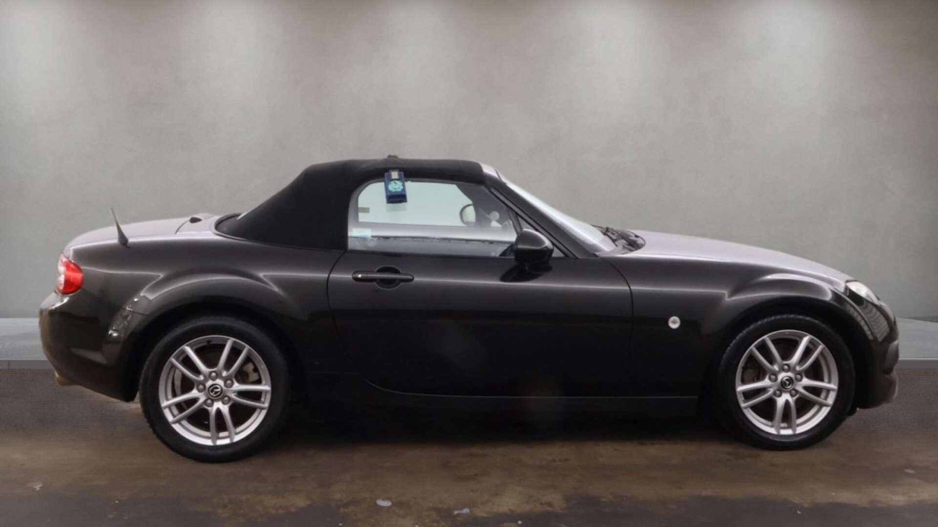 Mazda MX-5 view 10