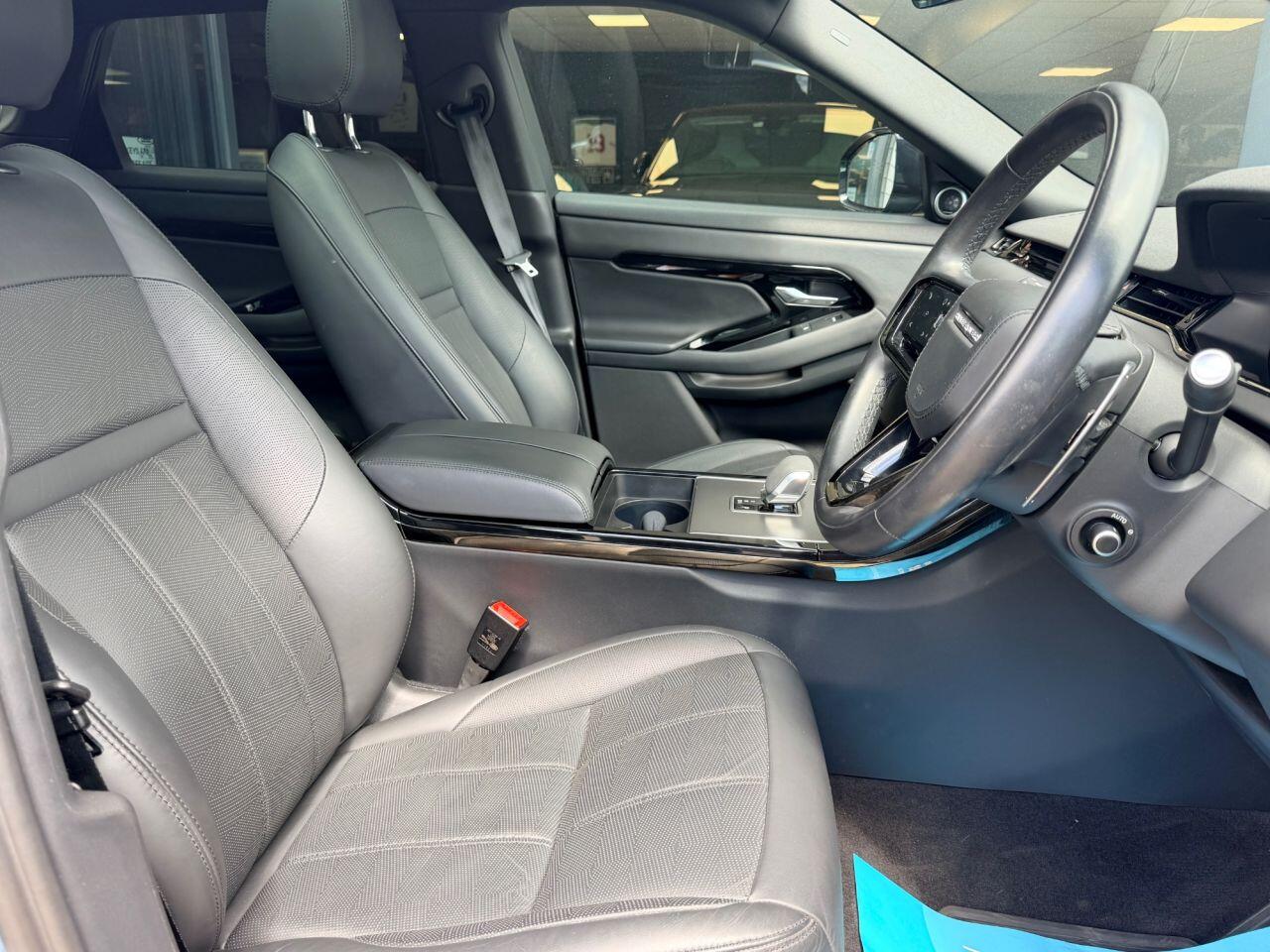 Land Rover Range Rover Evoque view 39