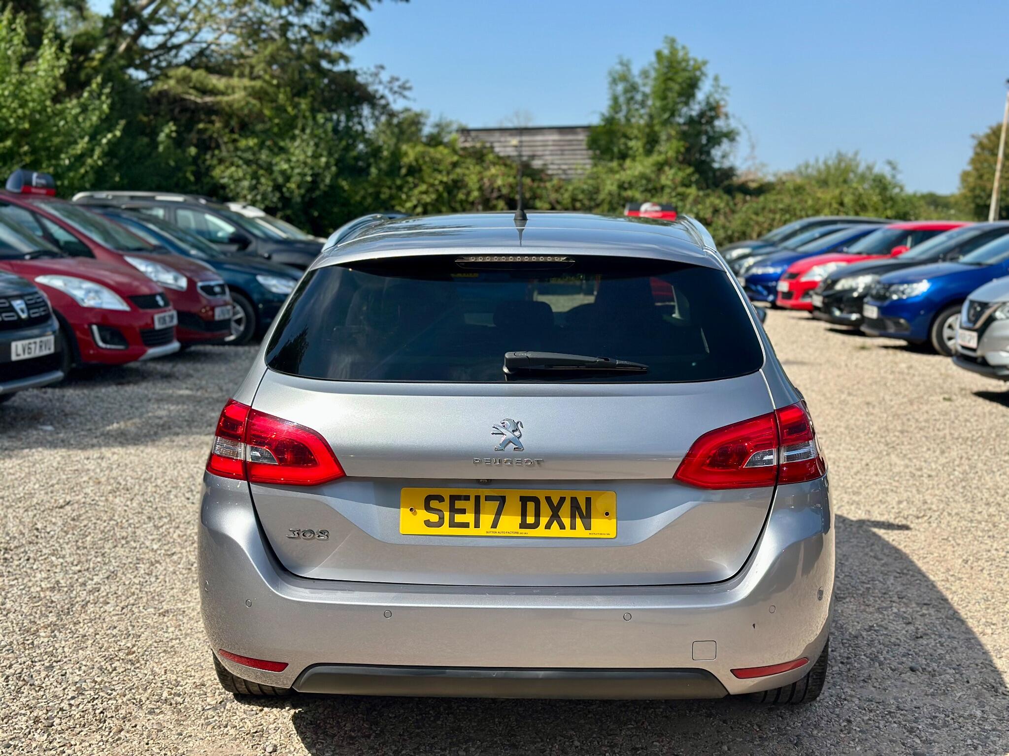 Peugeot 308 view 12