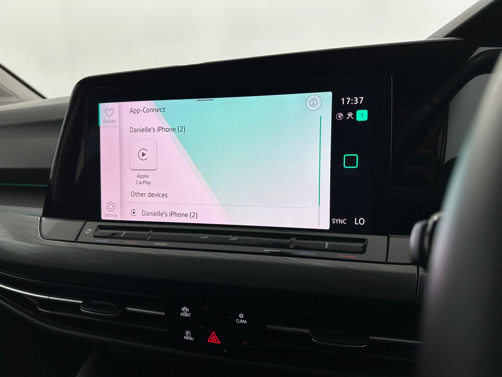 Volkswagen Golf view 25