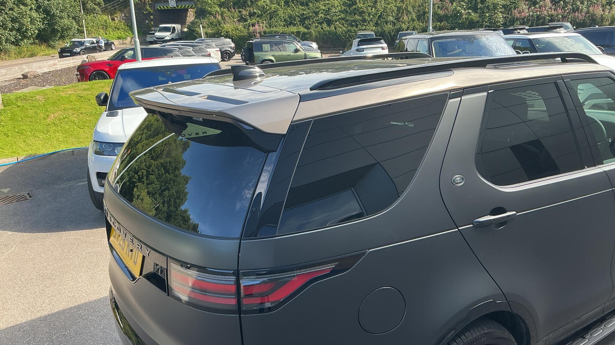 Land Rover Discovery view 27