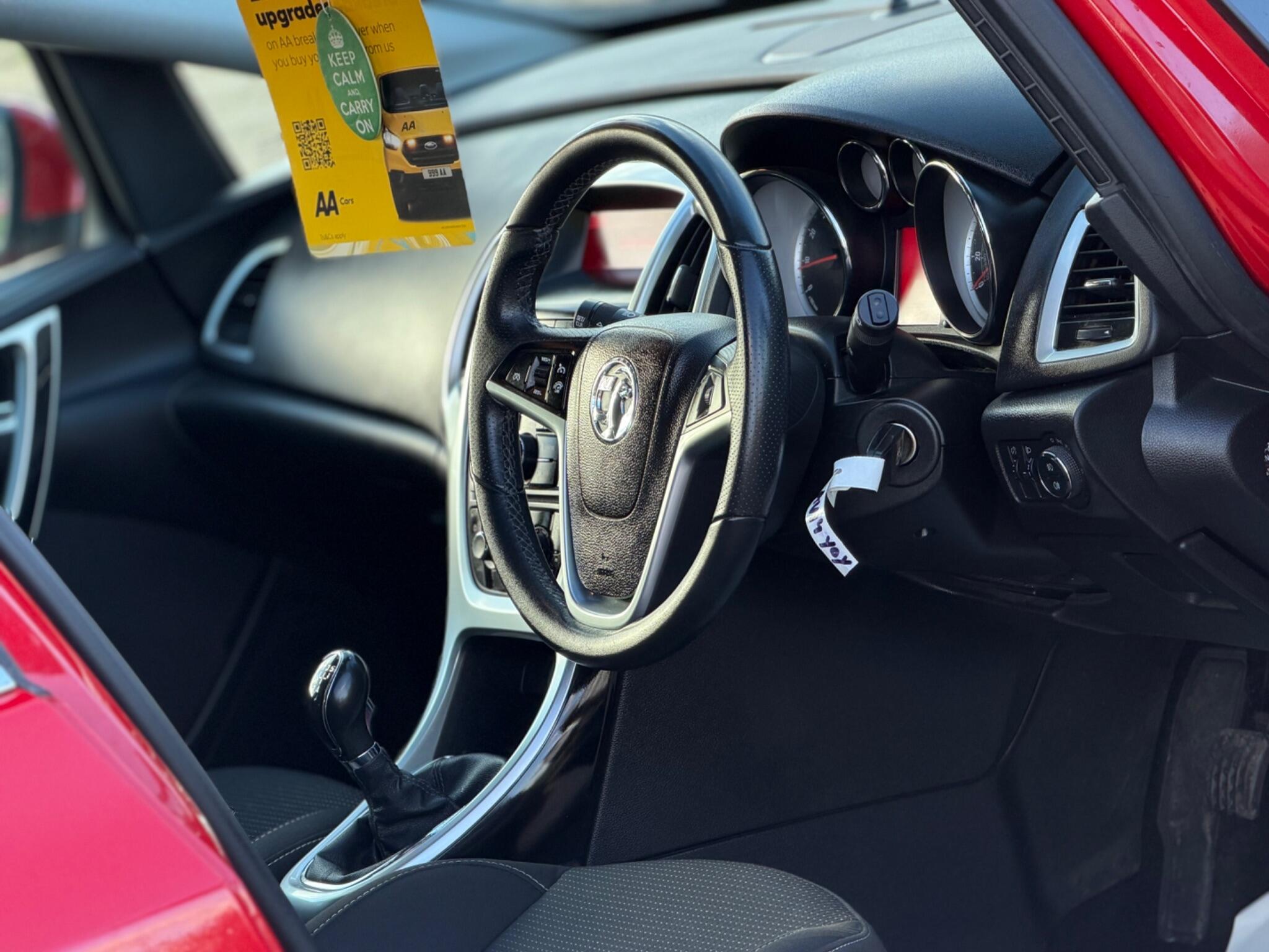 2014 Vauxhall Astra 1.6 16V SRi Sports Tourer Euro 5 5dr image 26