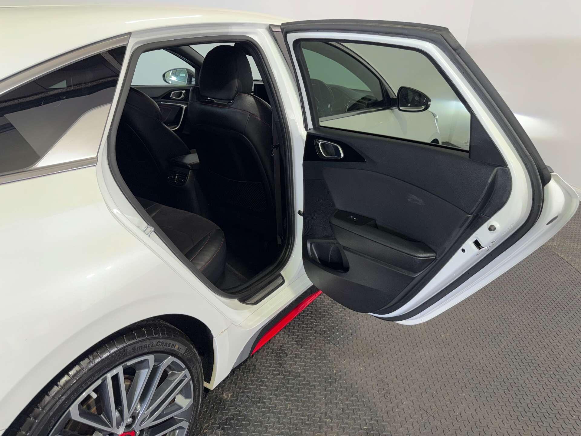 Kia Proceed view 54