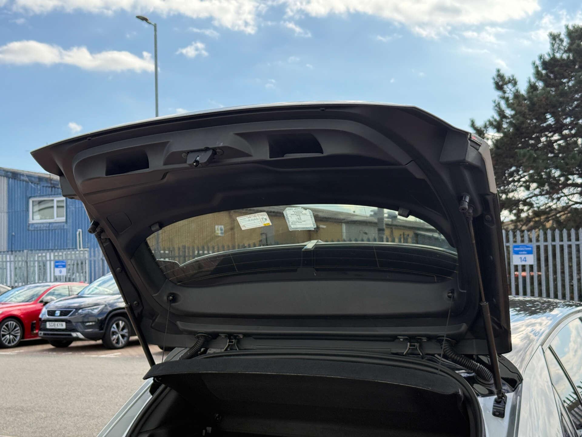 Vauxhall Astra Electric view 32