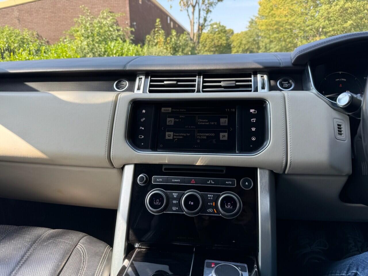 Land Rover Range Rover view 26