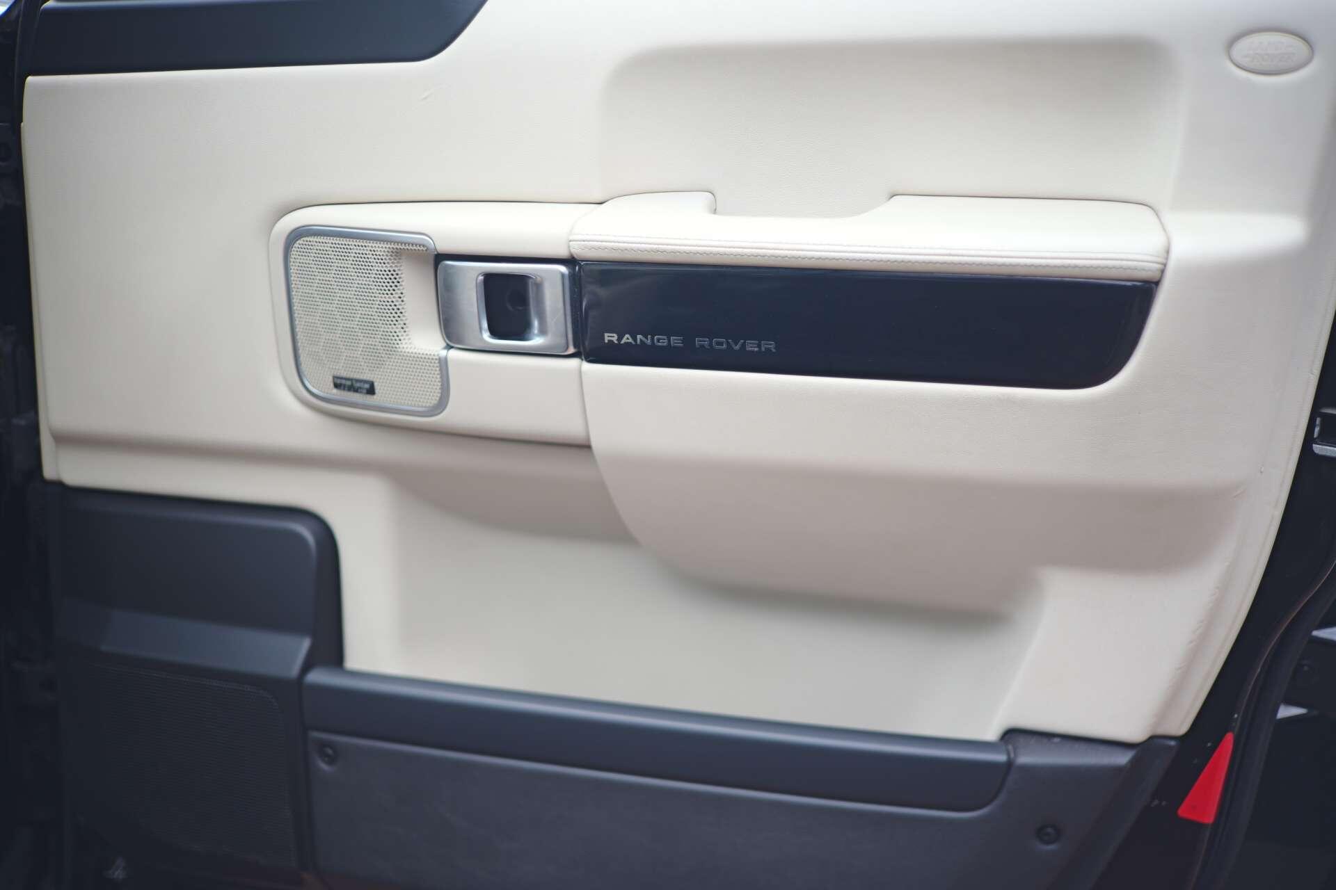 Land Rover Range Rover view 46