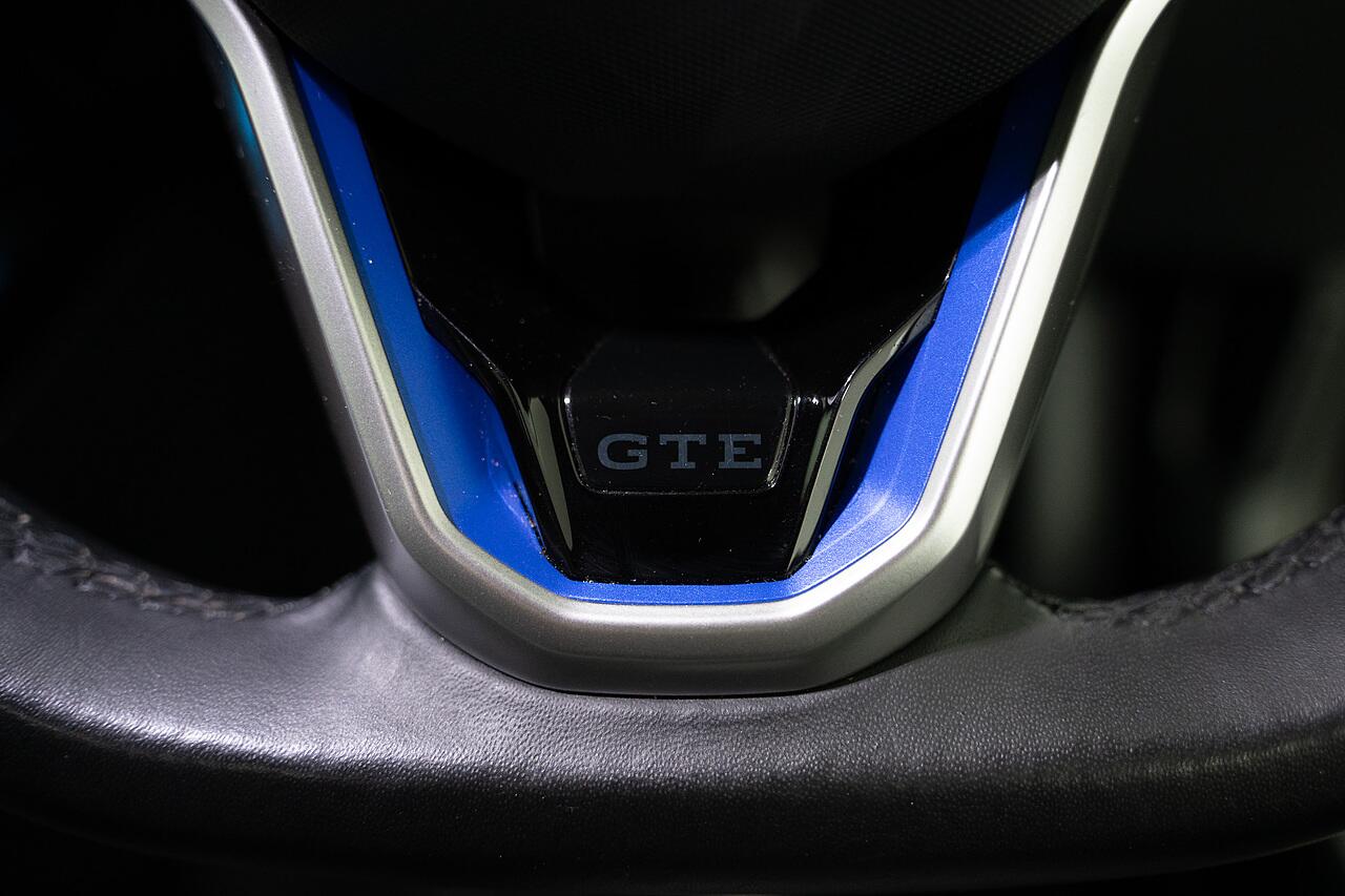 Volkswagen Golf view 9