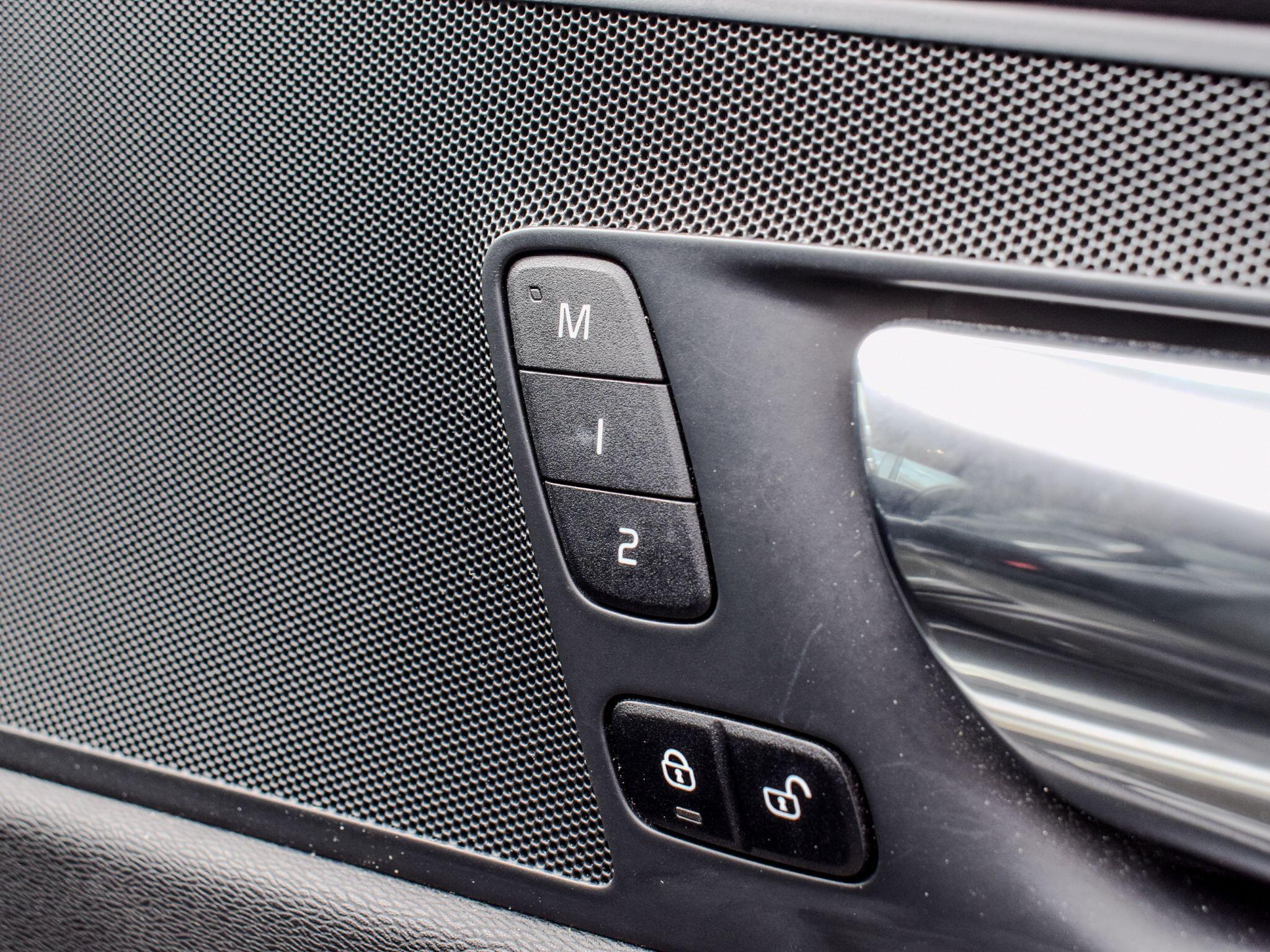 Volvo XC60 view 17