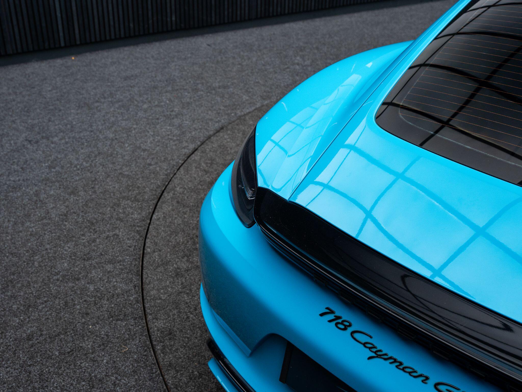 Porsche Cayman view 25