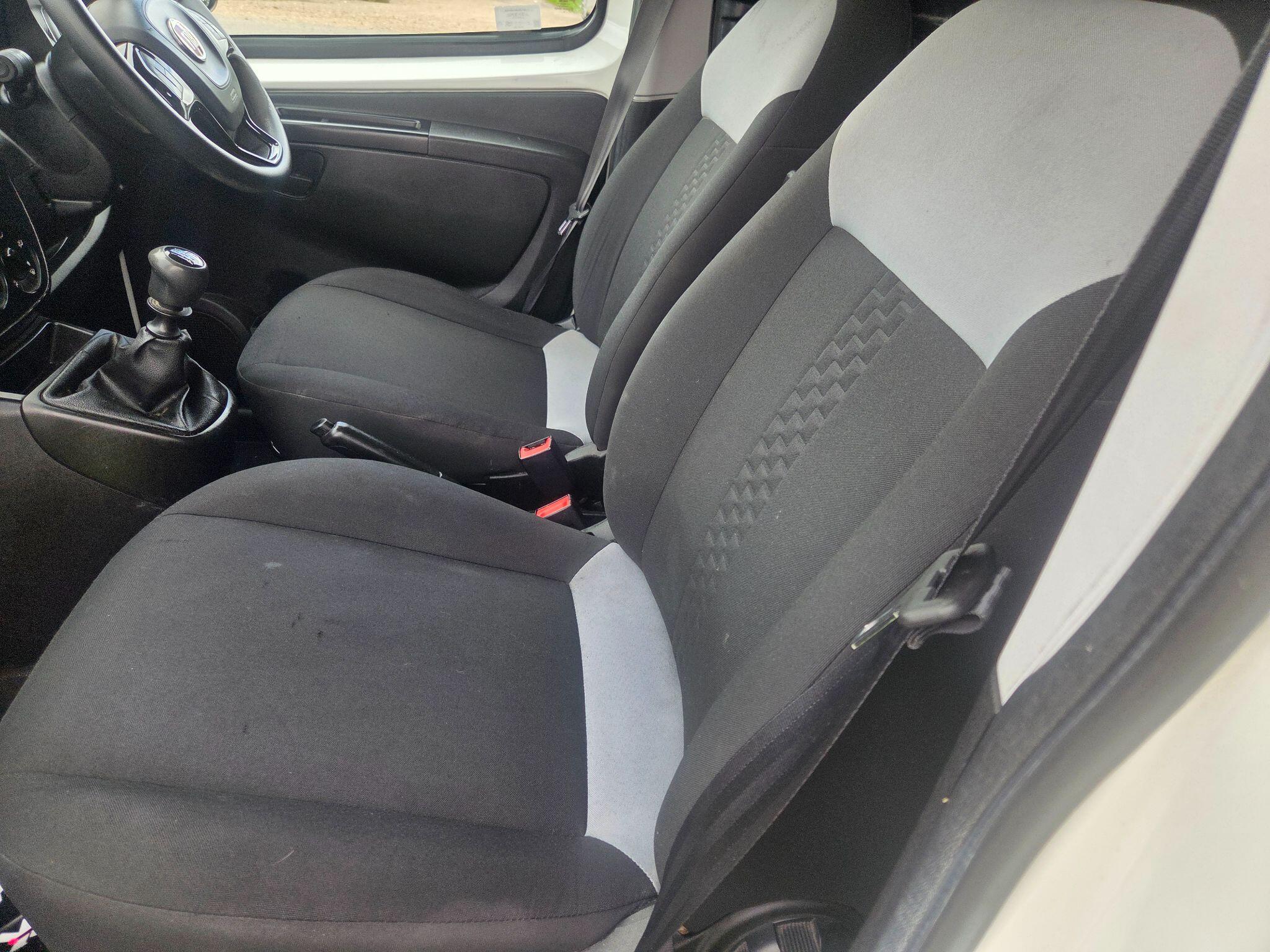 Fiat Fiorino view 15