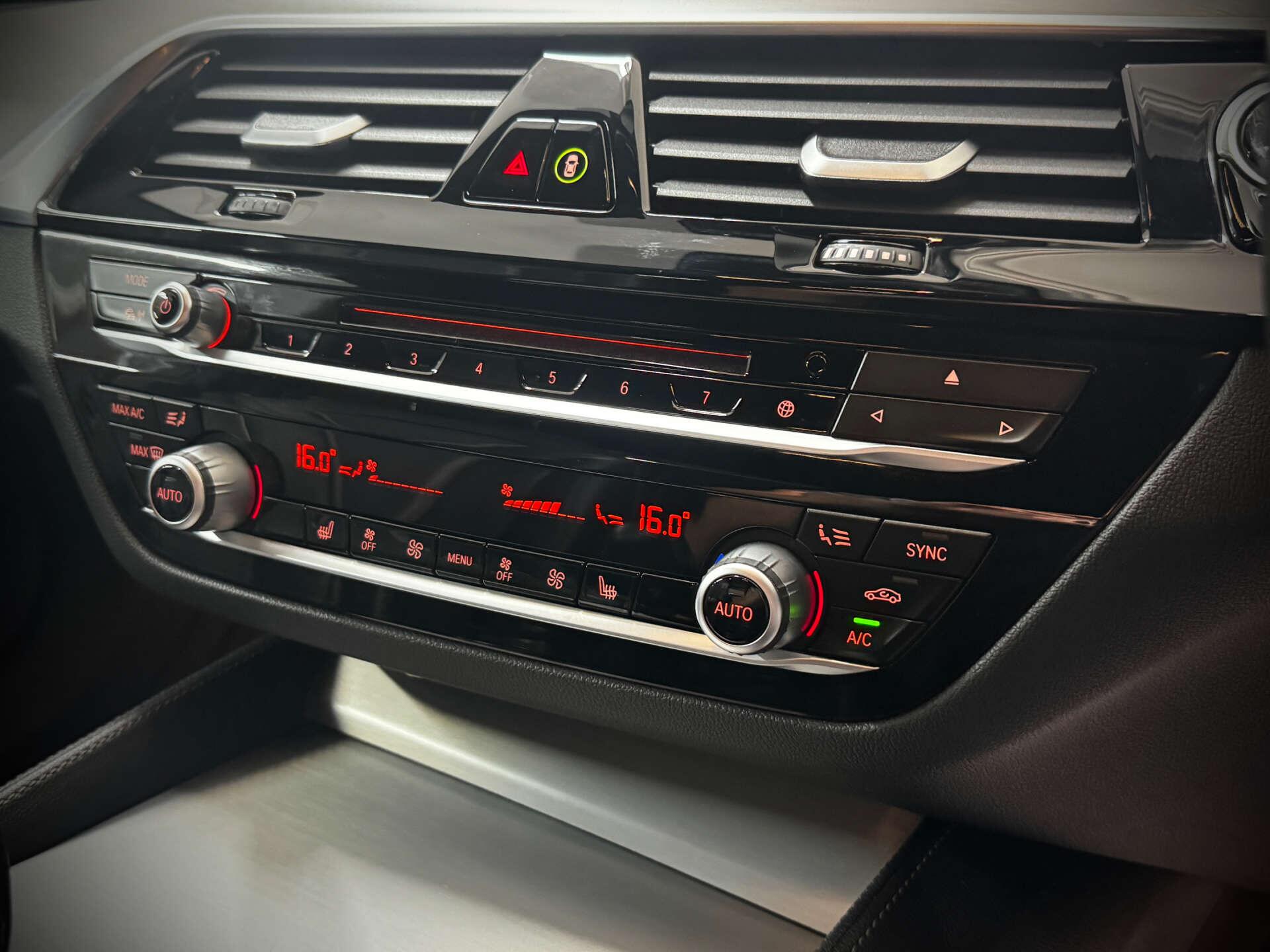 BMW 5 Series view 42