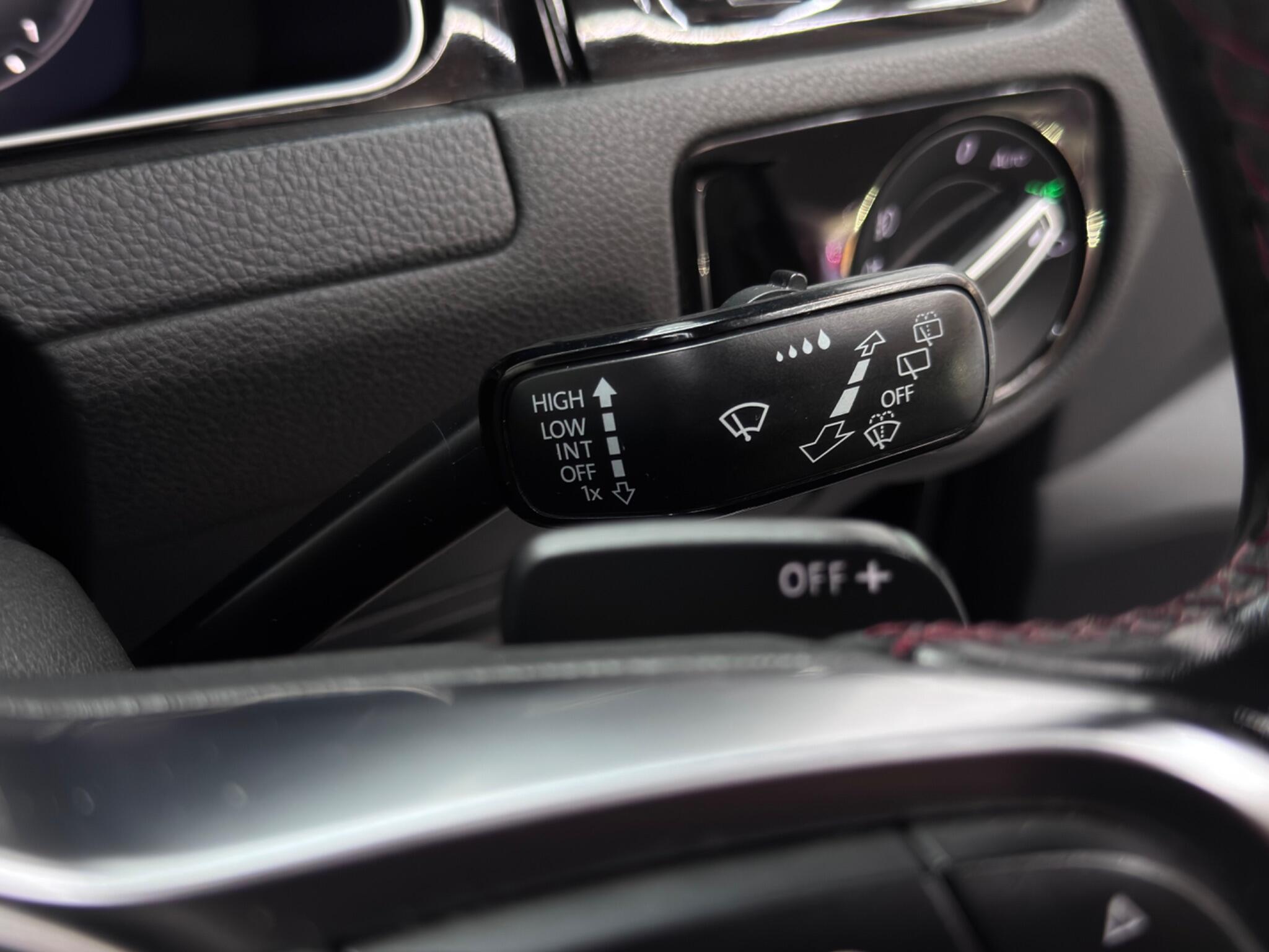 Volkswagen Golf view 37