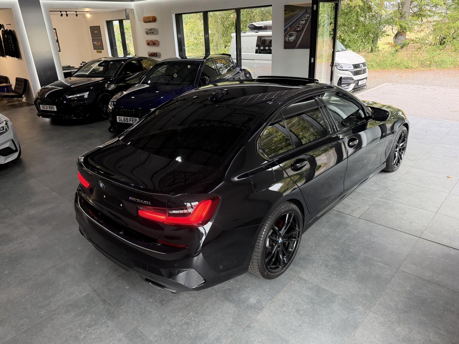 BMW 3 Series view 48