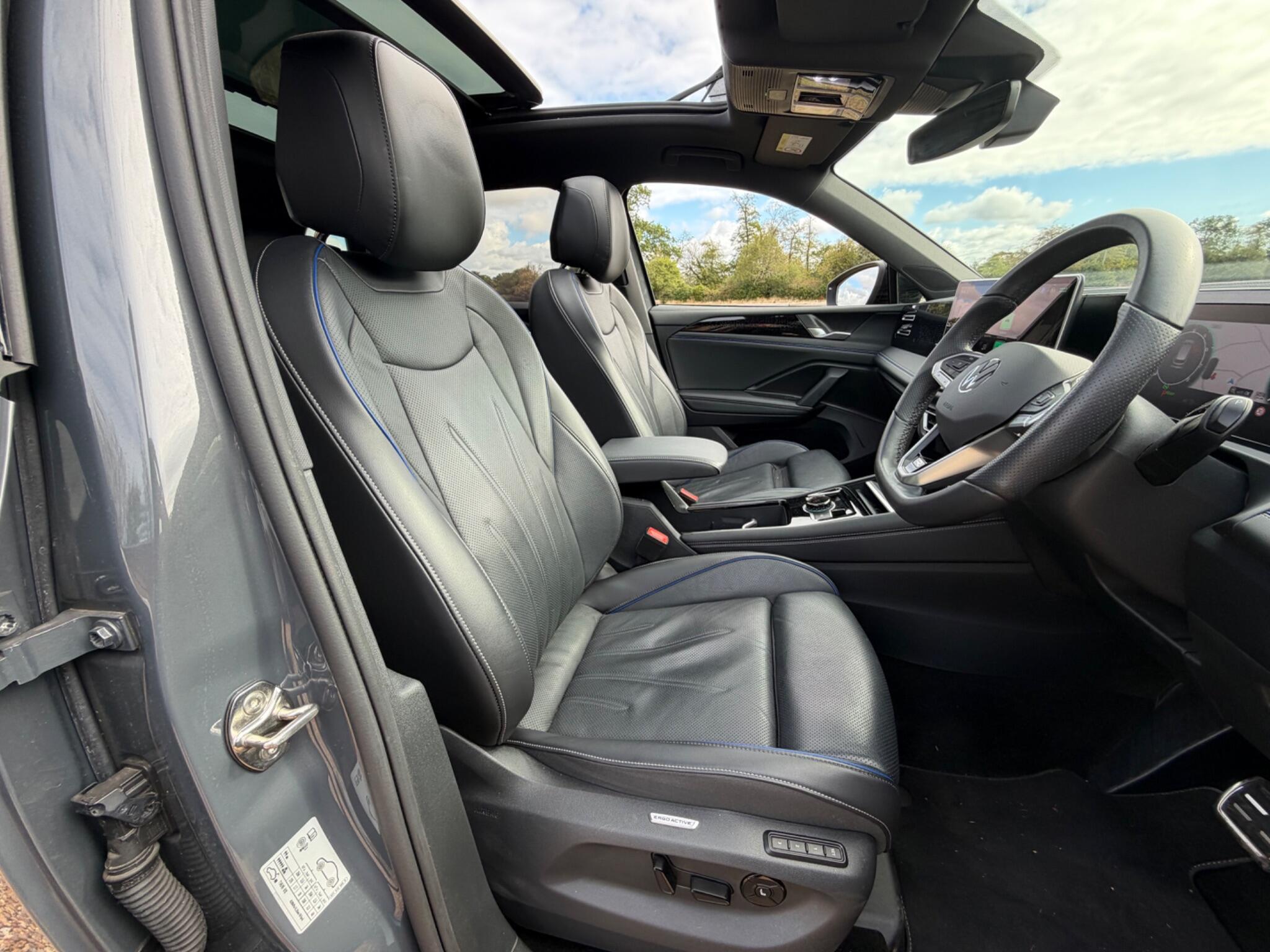 Volkswagen Tiguan view 13