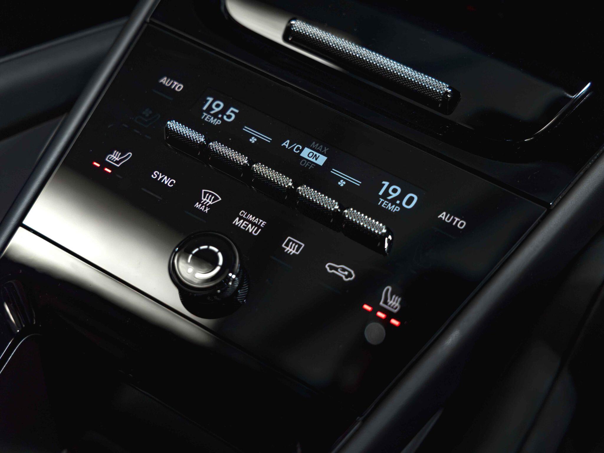 Porsche Cayenne view 23