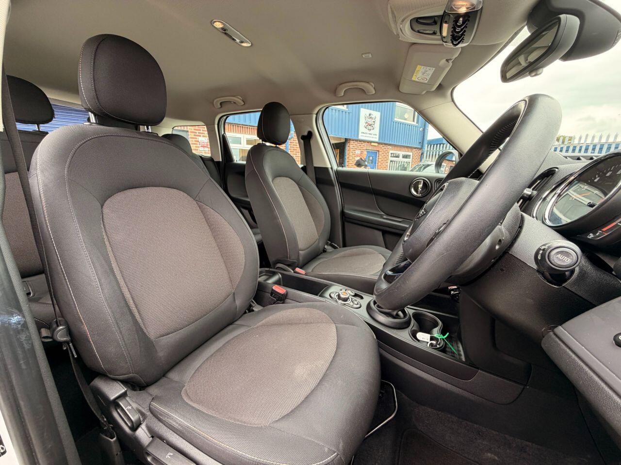 Mini Countryman view 31