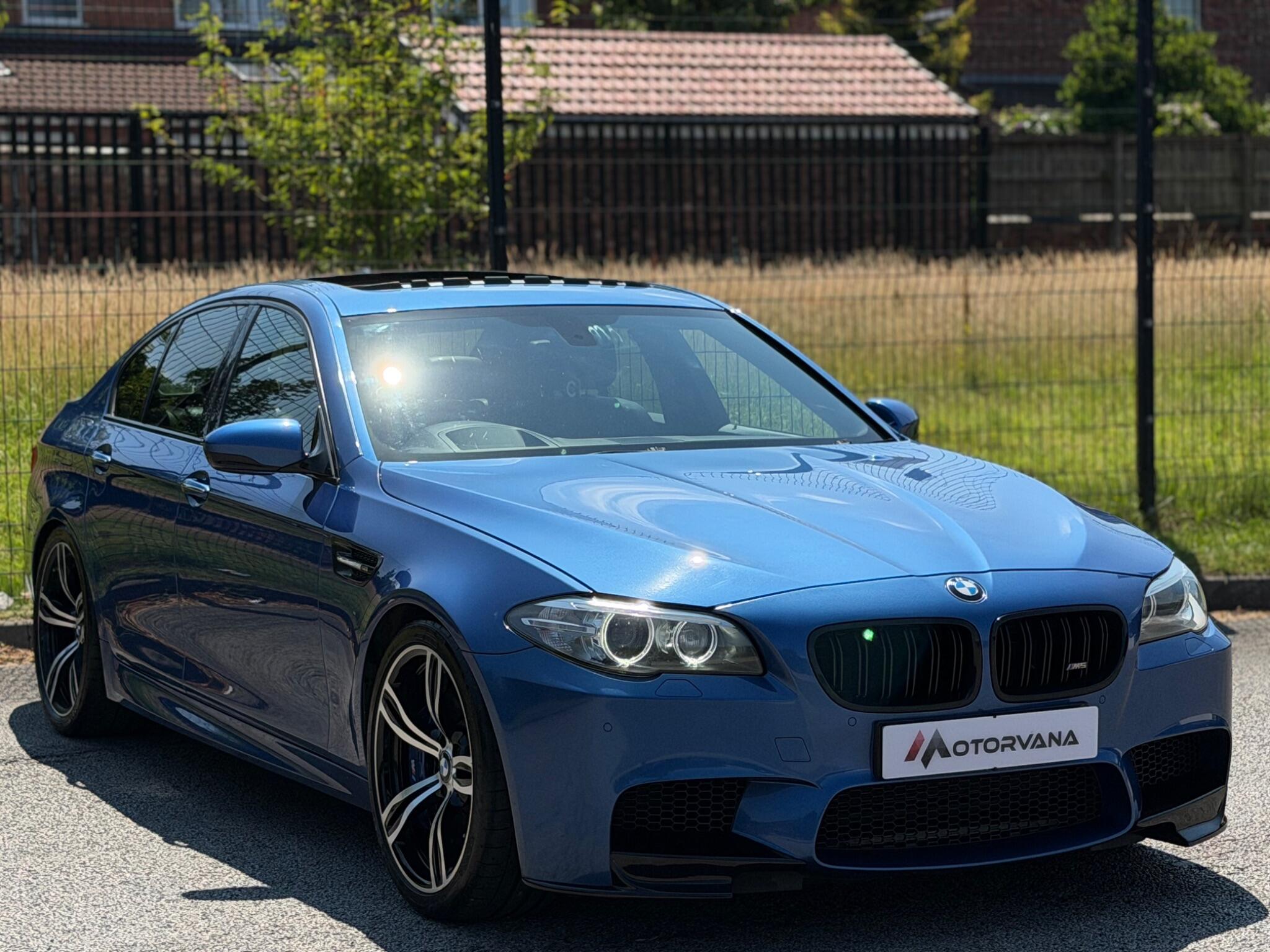 BMW M5 view 6