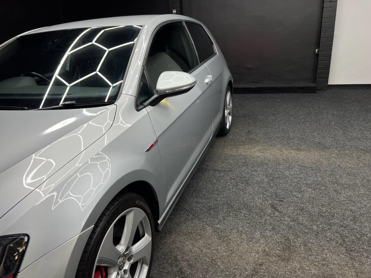 Volkswagen Golf view 23