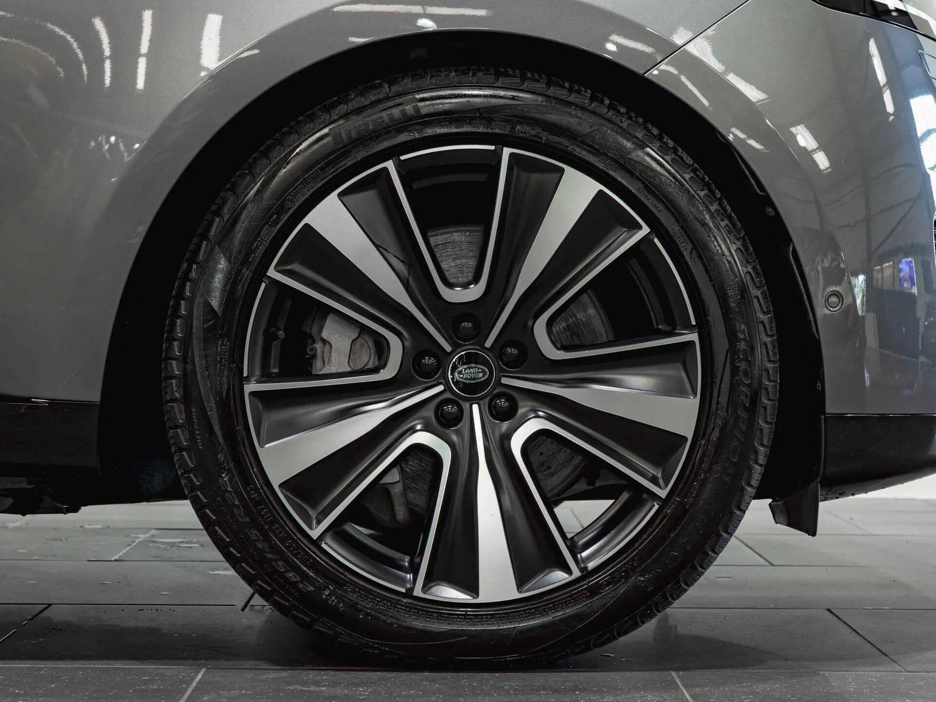 Land Rover Range Rover view 7