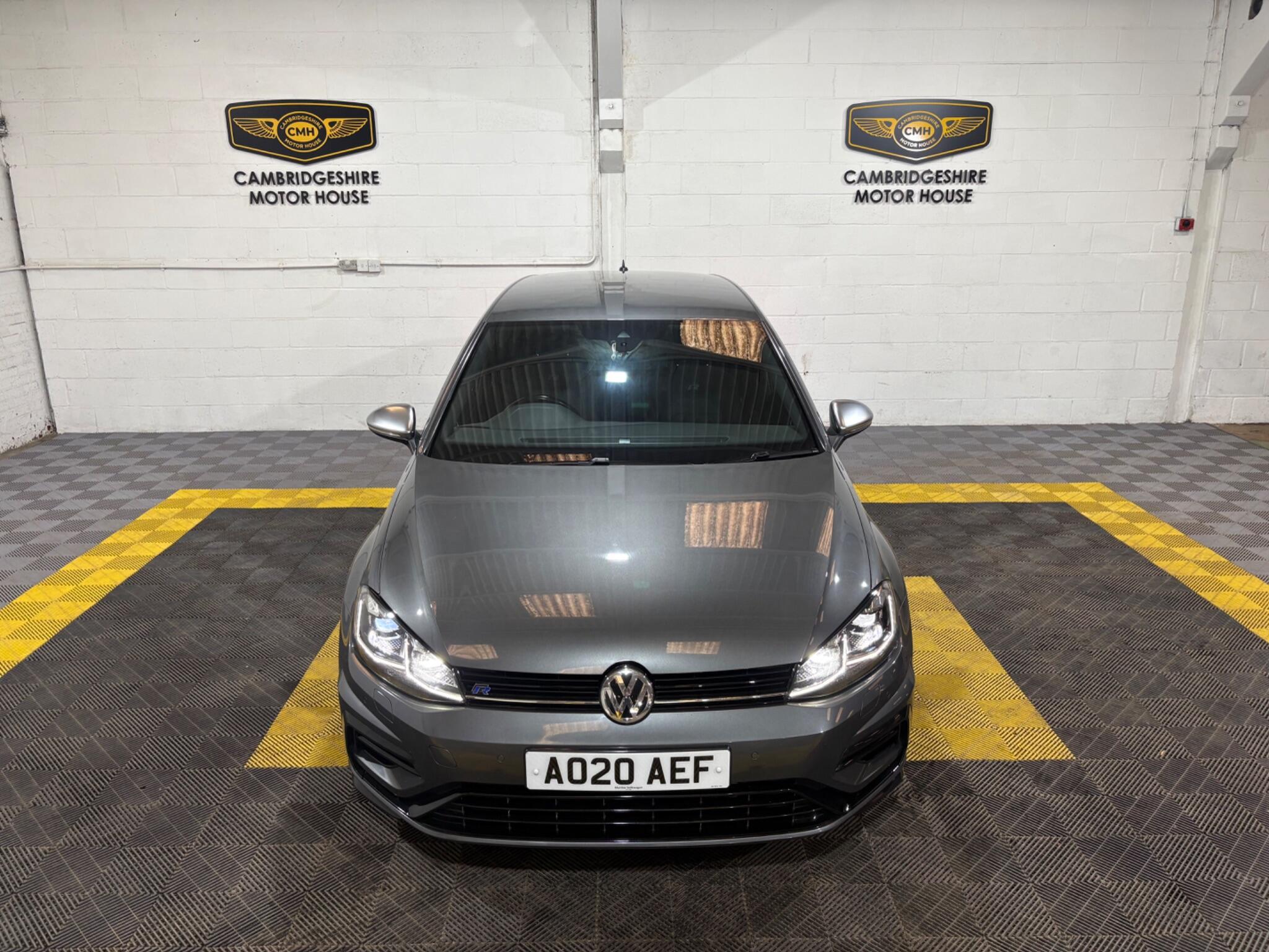 Volkswagen Golf view 2