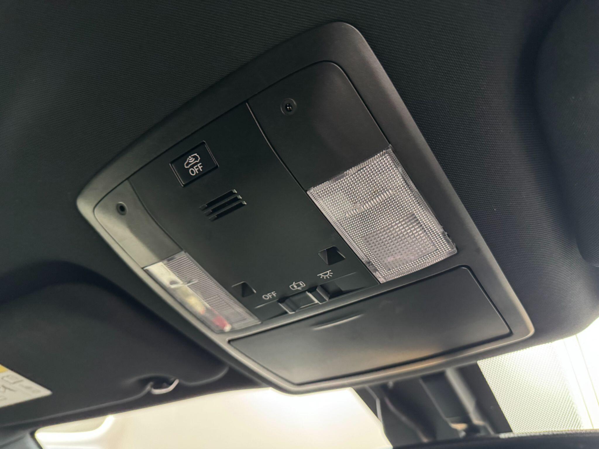 Lexus CT view 14