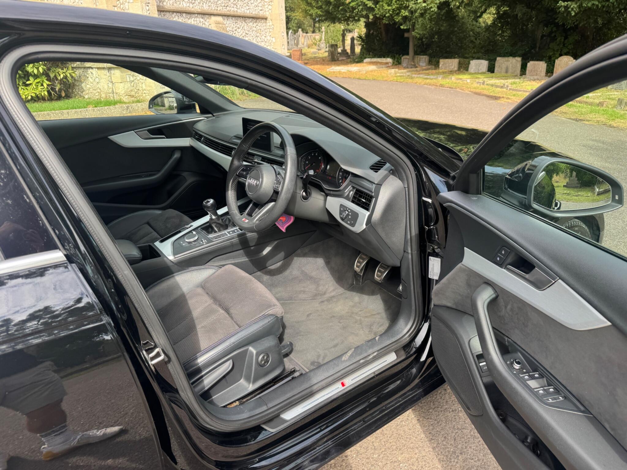 Audi A4 view 92